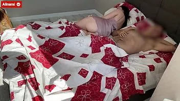 play Üvey anne geceyi üvey oğluyla bir otel odasında geçirdi