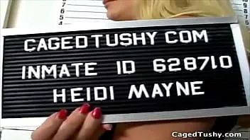 play Tushy w klatce: przeszukiwanie jamy | Heidi Mayne