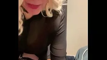 Reproduzir Jessica, a sub maricas, tenta um brinquedo elétrico