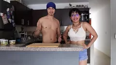 play Latina Food Orgy: Veronika Boss & Henry Marquez w niegrzecznym świątecznym lodziku ekstrawagancji