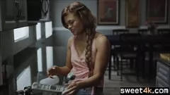 Odtwórz Destiny Cruz zostaje zerżnięta przez swojego czarnego ojczyma w tej zakazanej rodzinnej scenie tabu