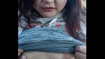 Reproducir Shorty sub comenzó a chuparme en el bosque